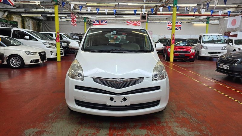 TOYOTA YARIS VERSO