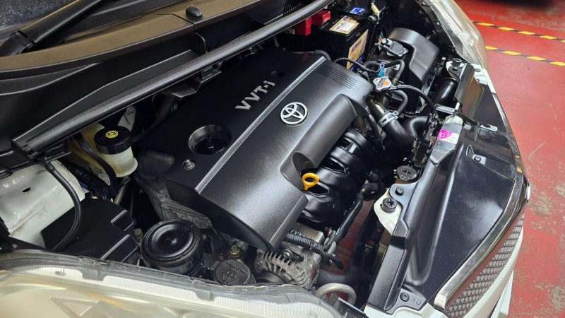 TOYOTA YARIS VERSO