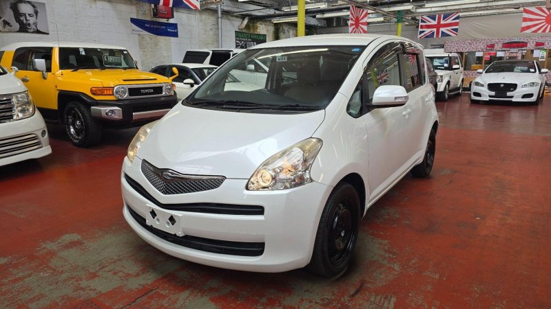 TOYOTA YARIS VERSO