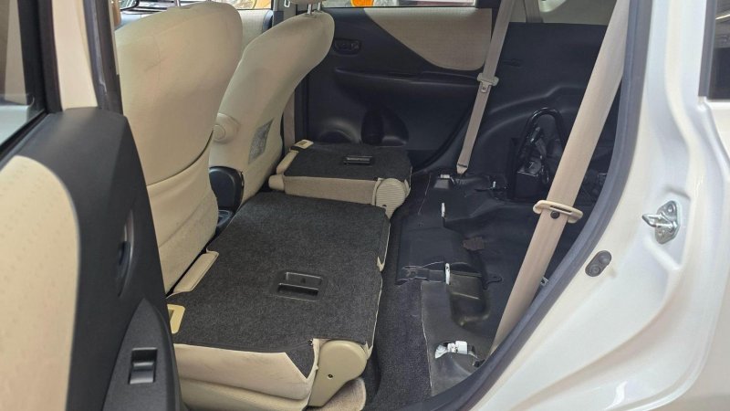 TOYOTA YARIS VERSO