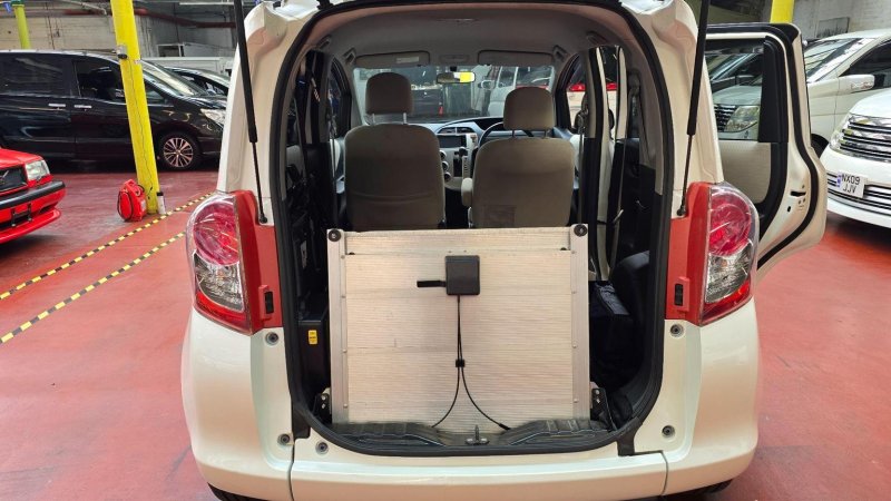 TOYOTA YARIS VERSO