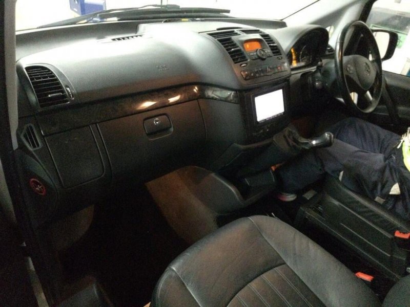 MERCEDES-BENZ V CLASS