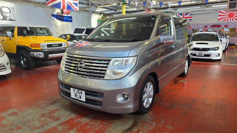 NISSAN ELGRAND