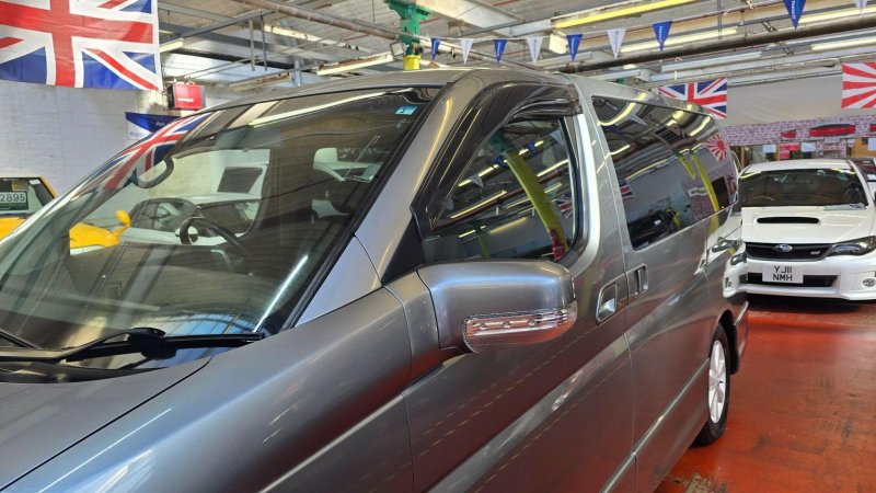 NISSAN ELGRAND