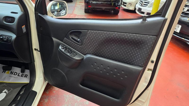 TOYOTA YARIS VERSO