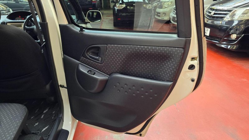 TOYOTA YARIS VERSO