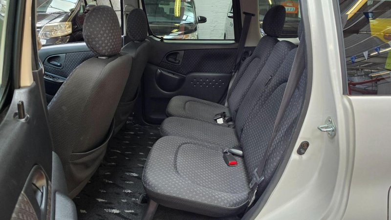 TOYOTA YARIS VERSO