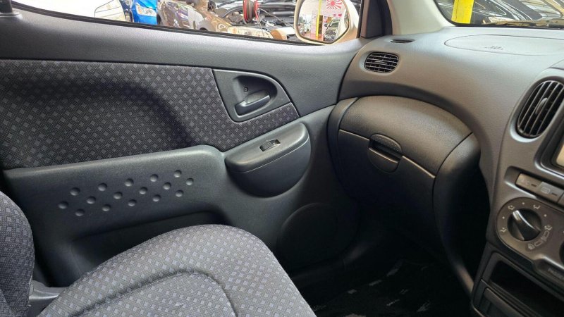 TOYOTA YARIS VERSO