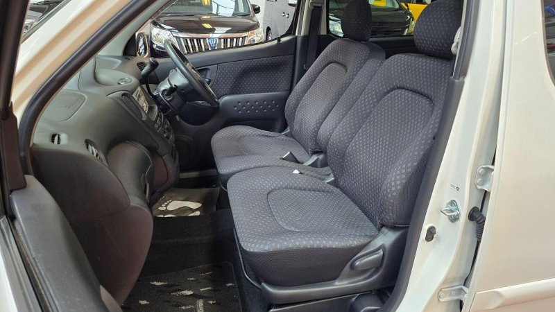 TOYOTA YARIS VERSO