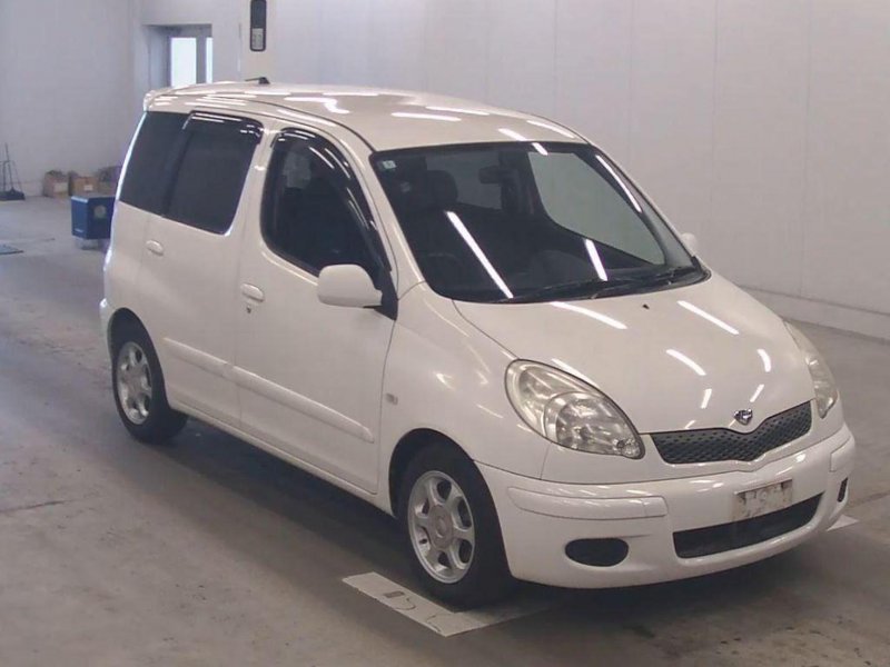 TOYOTA YARIS VERSO