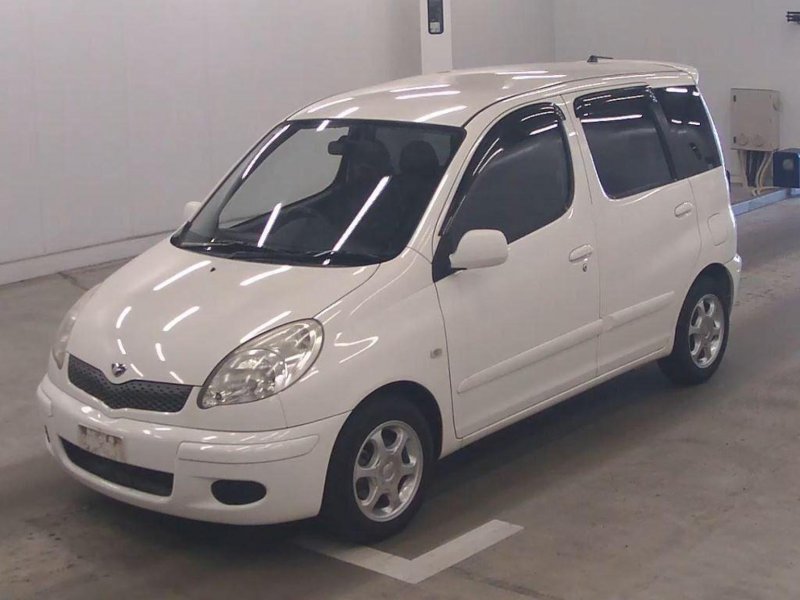 TOYOTA YARIS VERSO