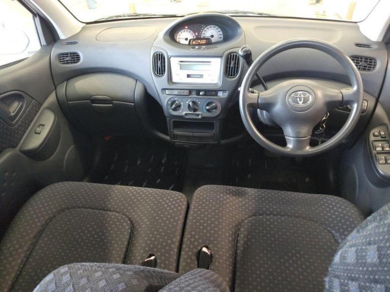 TOYOTA YARIS VERSO
