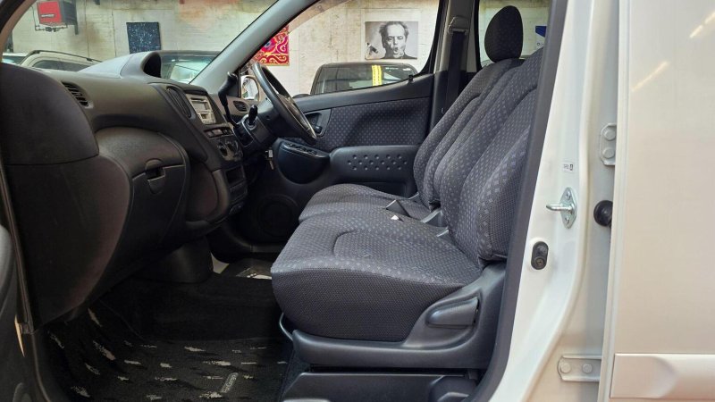 TOYOTA YARIS VERSO