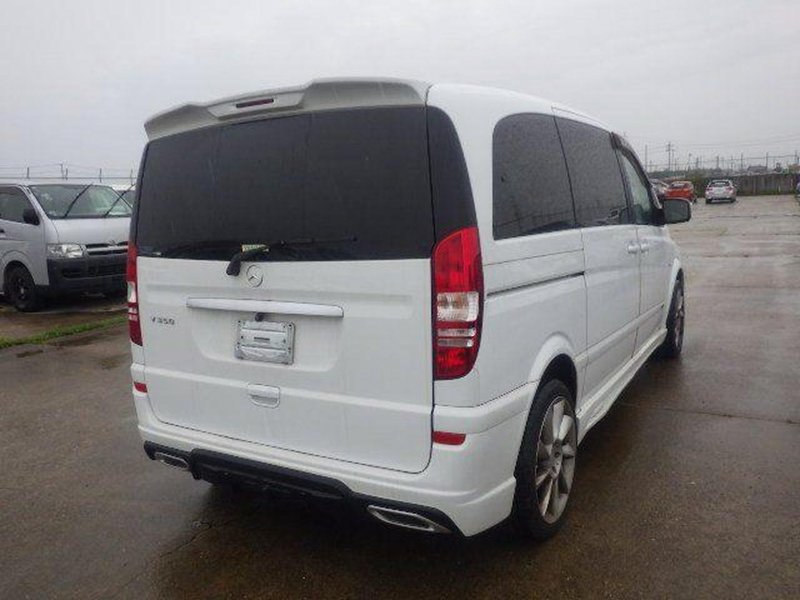 MERCEDES-BENZ V CLASS