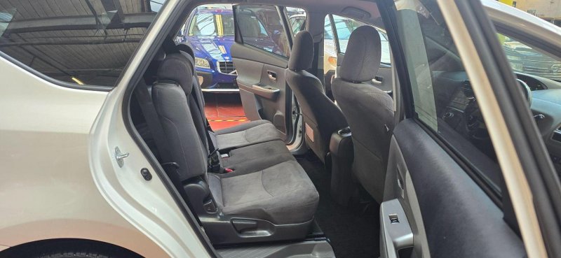 TOYOTA PRIUS+