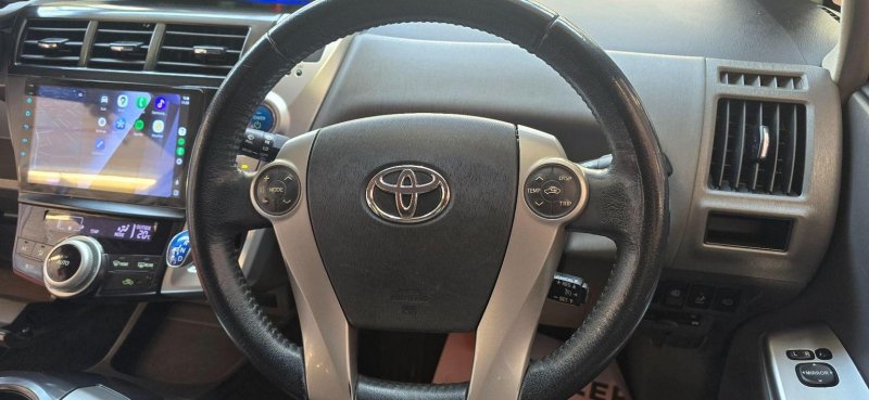 TOYOTA PRIUS+