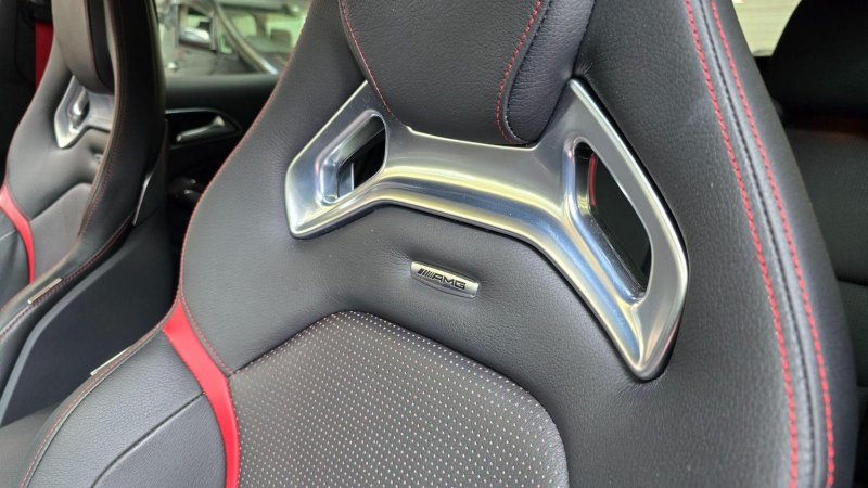 MERCEDES-BENZ GLA CLASS