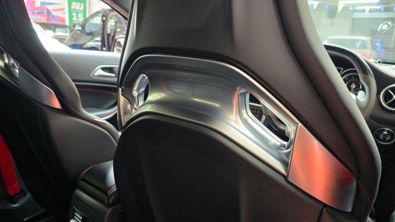 MERCEDES-BENZ GLA CLASS