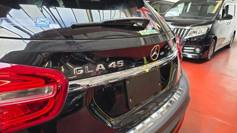 MERCEDES-BENZ GLA CLASS