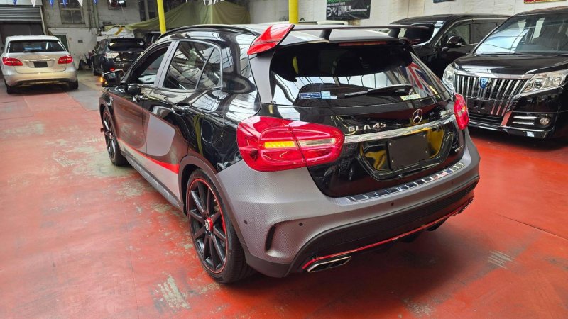 MERCEDES-BENZ GLA CLASS