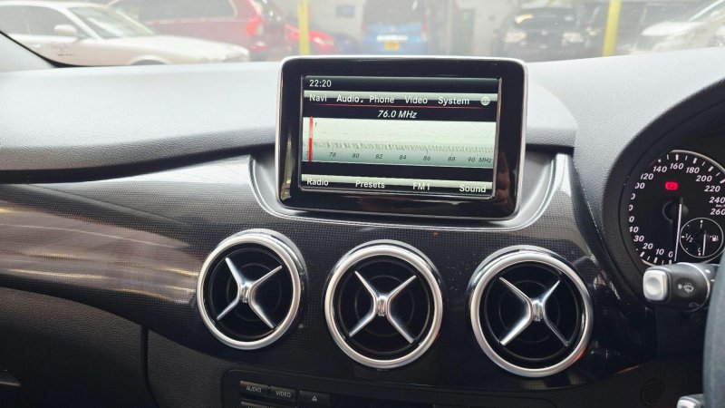 MERCEDES-BENZ B CLASS