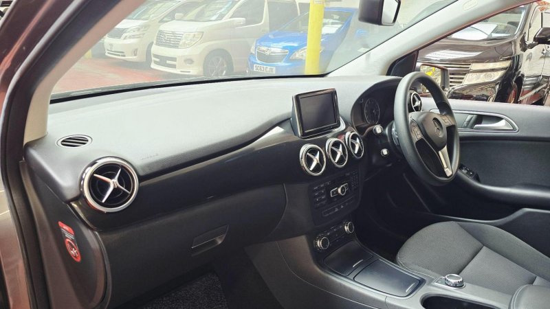 MERCEDES-BENZ B CLASS