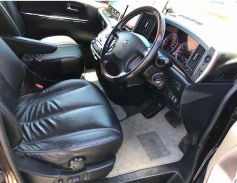 NISSAN ELGRAND