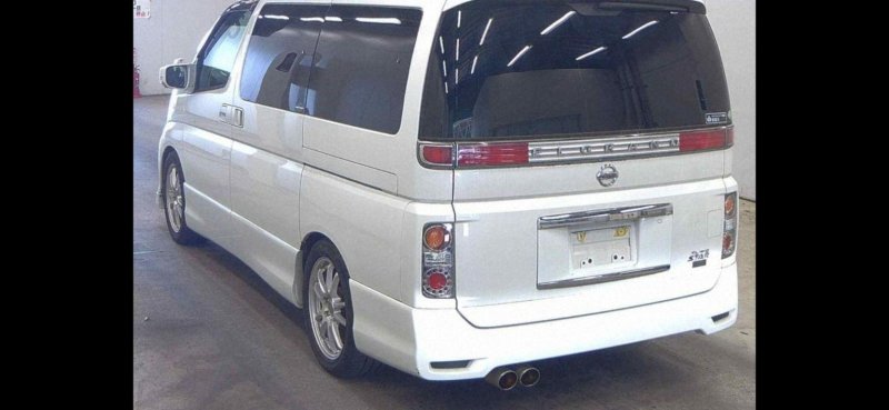 NISSAN ELGRAND