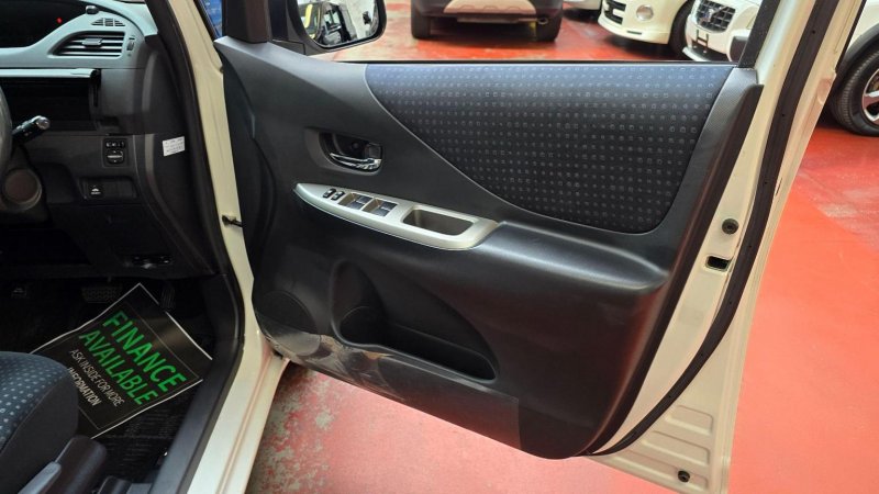 TOYOTA YARIS VERSO