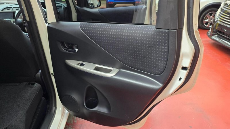 TOYOTA YARIS VERSO