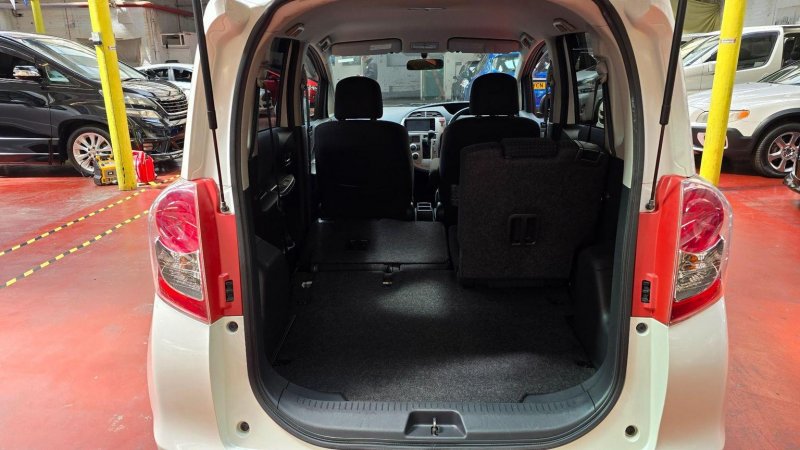 TOYOTA YARIS VERSO