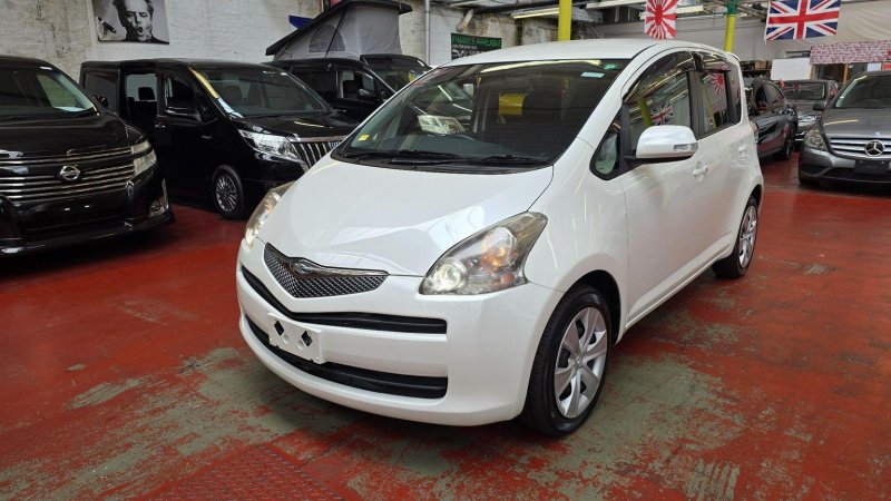 TOYOTA YARIS VERSO