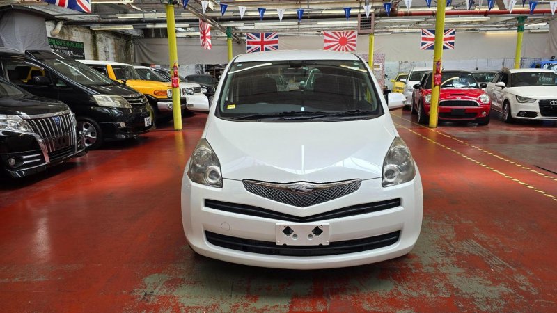 TOYOTA YARIS VERSO