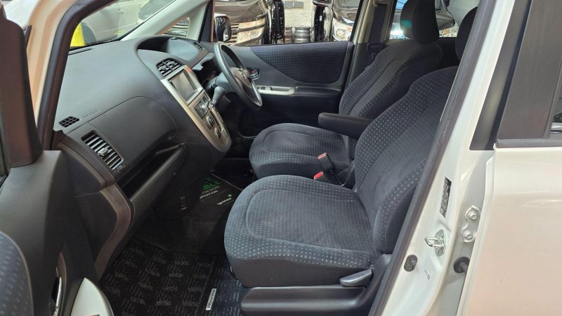 TOYOTA YARIS VERSO