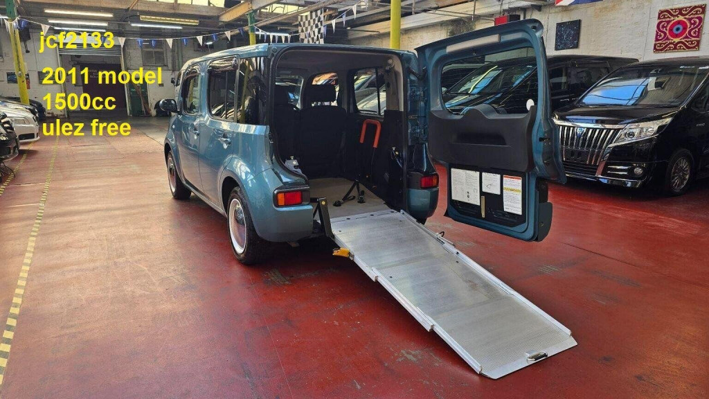 2011 Nissan CUBE