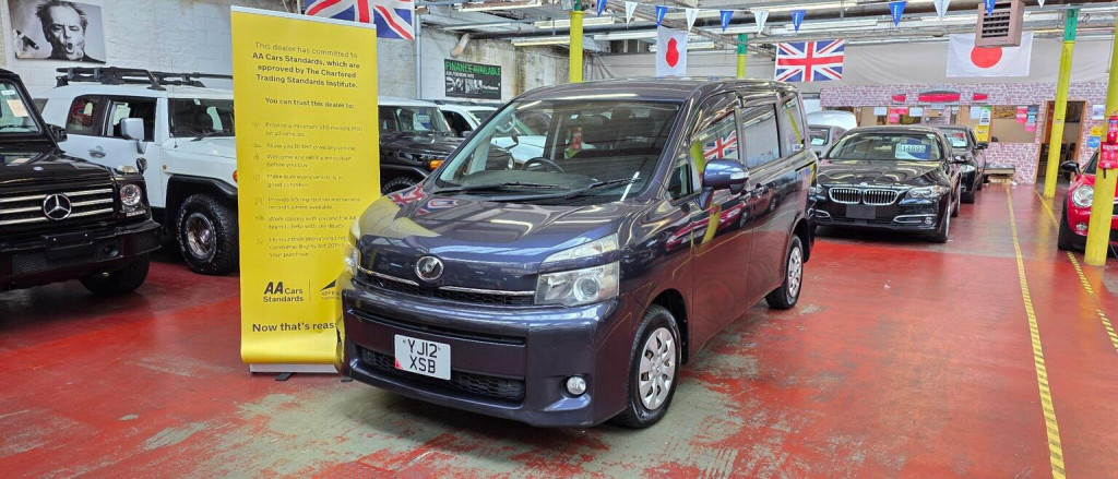 2012 Toyota VOXY