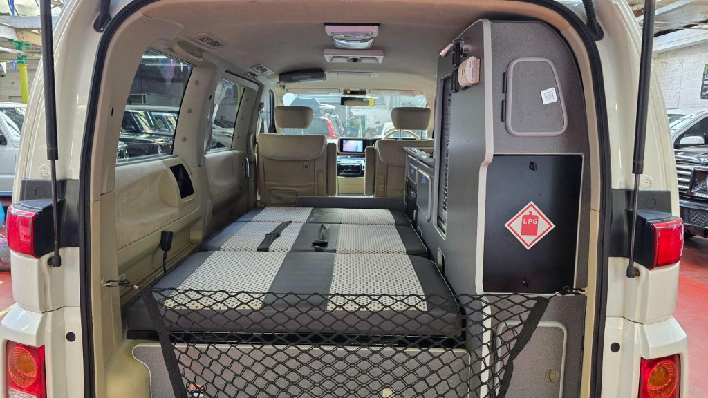 2005 Nissan Elgrand